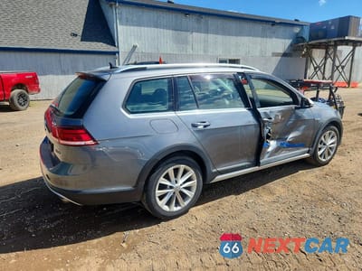 Trzecie zdjęcie samochodu z tyłu: 2018 VOLKSWAGEN GOLF ALLTRACK S VIN:3VWH17AU7JM759573 - miniatura