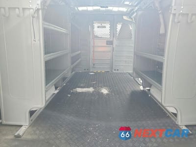 Zdjęcie 10 z 13 samochodu: 2025 CHEVROLET EXPRESS G2500 VIN:1GCWGAFP7S1115644 - miniatura