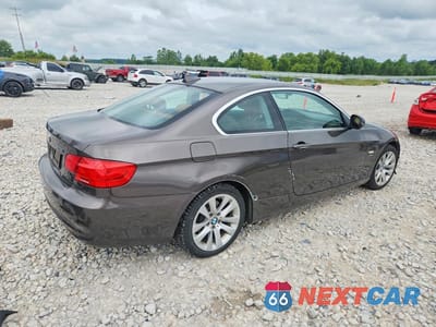 Trzecie zdjęcie samochodu z tyłu: 2011 BMW 328 XI VIN:WBAKF3C54BE442685 - miniatura