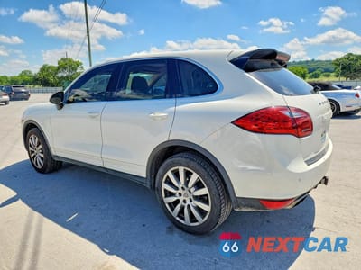 Drugie zdjęcie samochodu z przodu: 2012 PORSCHE CAYENNE S VIN:WP1AB2A20CLA42907 - miniatura