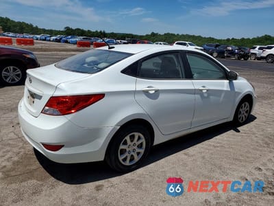 Trzecie zdjęcie samochodu z tyłu: 2014 HYUNDAI ACCENT GLS VIN:KMHCT4AE2EU670182 - miniatura