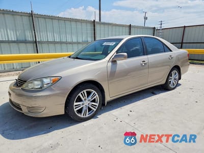 2006 TOYOTA CAMRY LE 4T1BE32KX6U720736 - główne zdjęcie licytacji z USA - miniatura