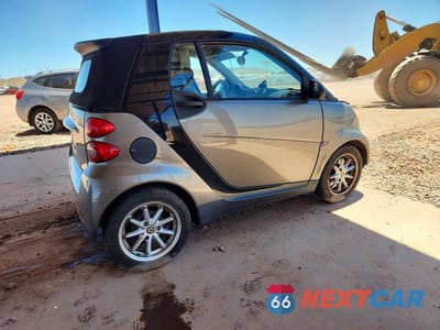 Trzecie zdjęcie samochodu z tyłu: 2010 SMART FORTWO PASSION VIN:WMEEK3BA1AK344810 - miniatura