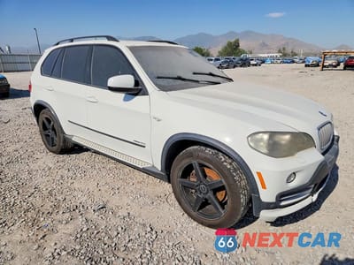 Czwarte zdjęcie samochodu z boku: 2009 BMW X5 XDRIVE48I VIN:5UXFE83529L169609 - miniatura