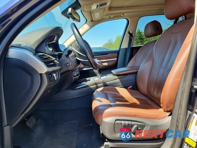 Zdjęcie 7 z 13 samochodu: 2014 BMW X5 XDRIVE35D VIN:5UXKS4C57E0J95053 - miniatura