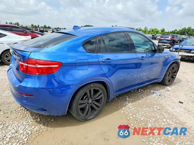 Trzecie zdjęcie samochodu z tyłu: 2011 BMW X6 M VIN:5YMGZ0C58BLK13895 - miniatura