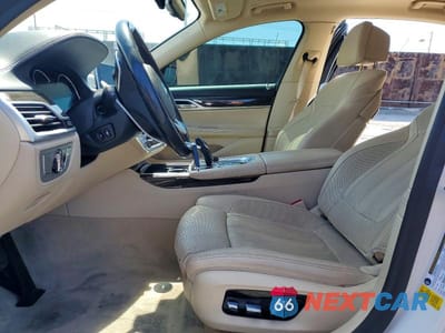 Zdjęcie 7 z 12 samochodu: 2019 BMW 740 I VIN:WBA7E2C55KB217759 - miniatura