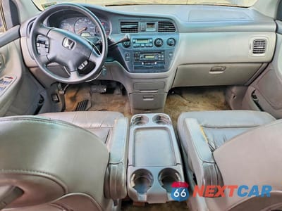 Zdjęcie 8 z 13 samochodu: 2004 HONDA ODYSSEY EXL VIN:5FNRL18934B041348 - miniatura