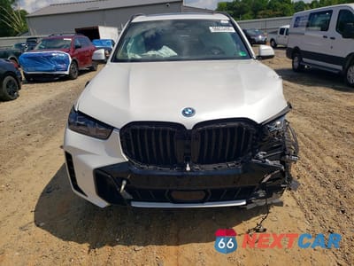 Piąte zdjęcie samochodu w środku: 2026 BMW X5 XDRIVE50E VIN:5UX43EU02T9129016 - miniatura