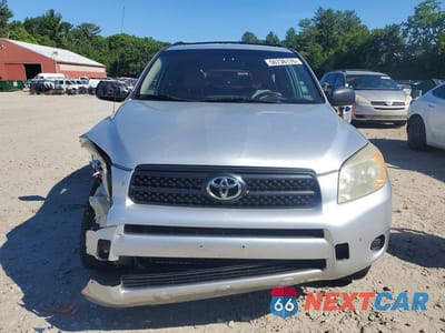 Piąte zdjęcie samochodu w środku: 2006 TOYOTA RAV4 BASE VIN:JTMBD33VX66009400 - miniatura