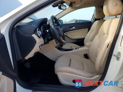 Zdjęcie 7 z 13 samochodu: 2016 MERCEDES-BENZ GLA 250 4MATIC VIN:WDCTG4GB0GJ242812 - miniatura