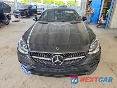 Piąte zdjęcie samochodu w środku: 2020 MERCEDES-BENZ SLC 300 VIN:WDDPK3JA9LF168325 - miniatura