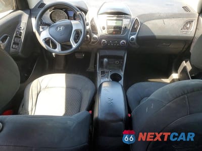 Zdjęcie 8 z 13 samochodu: 2011 HYUNDAI TUCSON GL VIN:KM8JT3AB2BU240834 - miniatura