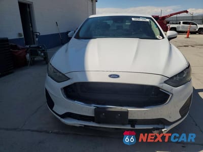 Piąte zdjęcie samochodu w środku: 2019 FORD FUSION SE VIN:3FA6P0LU9KR265447 - miniatura