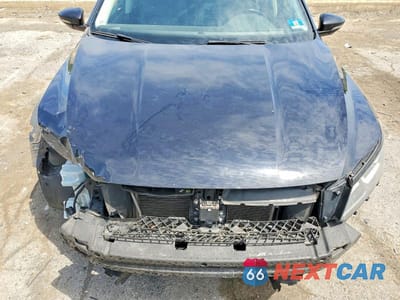Zdjęcie 11 z 13 samochodu: 2019 VOLKSWAGEN PASSAT WOLFSBURG VIN:1VWLA7A38KC009085 - miniatura
