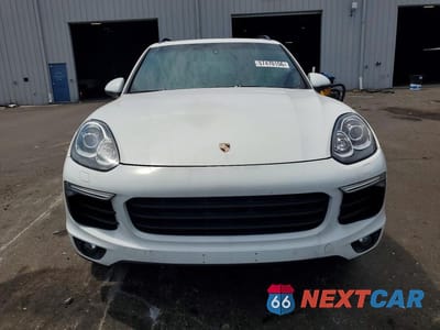 Piąte zdjęcie samochodu w środku: 2017 PORSCHE CAYENNE SE HYBRID PLATINUM VIN:WP1AE2A22HLA74286 - miniatura