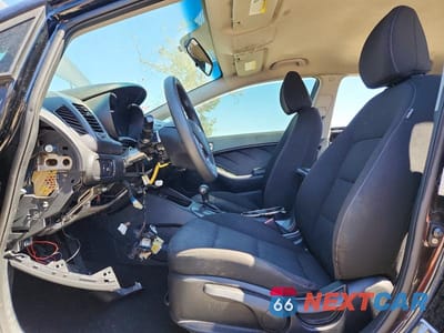 Zdjęcie 7 z 12 samochodu: 2016 KIA FORTE LX VIN:KNAFK4A61G5611146 - miniatura