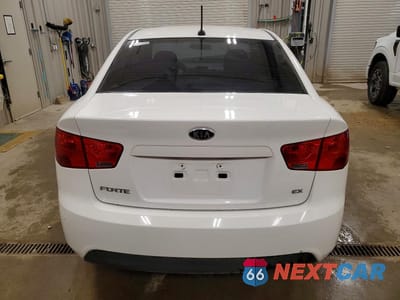 Zdjęcie 6 z 13 samochodu: 2010 KIA FORTE EX VIN:KNAFU4A23A5061849 - miniatura