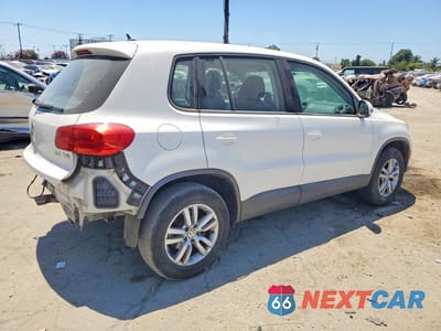 Trzecie zdjęcie samochodu z tyłu: 2013 VOLKSWAGEN TIGUAN S VIN:WVGAV3AX3DW609732 - miniatura