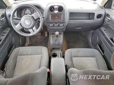 Zdjęcie 8 z 14 samochodu: 2016 JEEP PATRIOT LATITUDE VIN:1C4NJRFB6GD522568 - miniatura