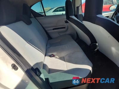 Zdjęcie 10 z 12 samochodu: 2013 TOYOTA PRIUS C ONE VIN:JTDKDTB39D1057349 - miniatura