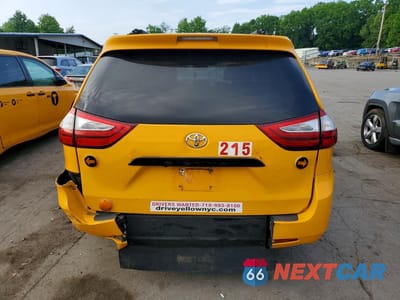 Zdjęcie 6 z 14 samochodu: 2017 TOYOTA SIENNA LE VIN:5TDKZ3DCXHS877415 - miniatura