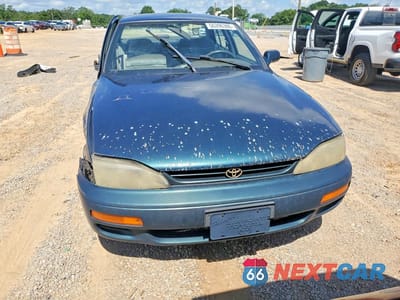 Piąte zdjęcie samochodu w środku: 1996 TOYOTA CAMRY LE V6 VIN:4T1BF12KXTU862033 - miniatura