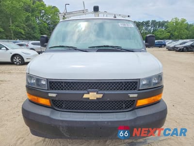 Piąte zdjęcie samochodu w środku: 2020 CHEVROLET EXPRESS G2500 VIN:1GCWGAFP2L1277473 - miniatura