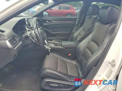Zdjęcie 7 z 12 samochodu: 2018 HONDA ACCORD SPORT VIN:1HGCV1F35JA085470 - miniatura