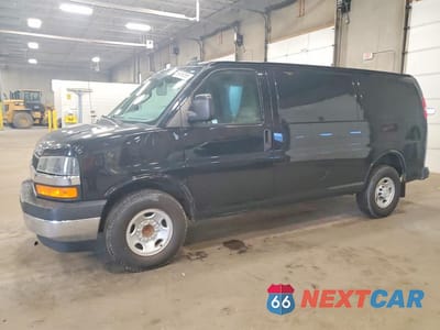 2018 CHEVROLET EXPRESS G2500 1GCWGAFP7J1186065 - główne zdjęcie licytacji z USA - miniatura