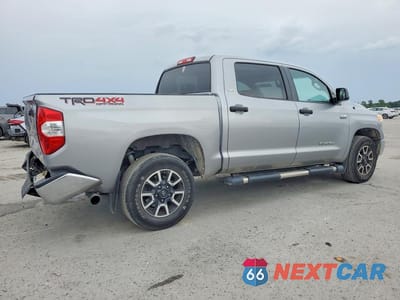 Trzecie zdjęcie samochodu z tyłu: 2017 TOYOTA TUNDRA SR5 VIN:5TFDY5F1XHX617240 - miniatura