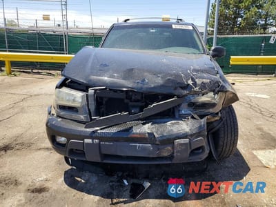 Piąte zdjęcie samochodu w środku: 2004 CHEVROLET TRAILBLAZER LS VIN:1GNDT13S742155240 - miniatura