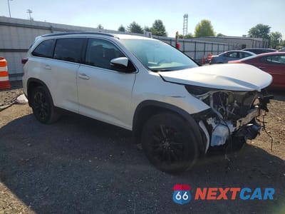 Czwarte zdjęcie samochodu z boku: 2019 TOYOTA HIGHLANDER SE VIN:5TDJZRFHXKS602805 - miniatura