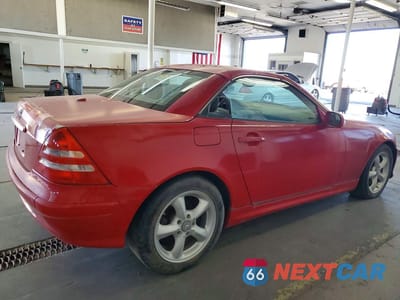 Trzecie zdjęcie samochodu z tyłu: 2001 MERCEDES-BENZ SLK 320 VIN:WDBKK65F91F200746 - miniatura