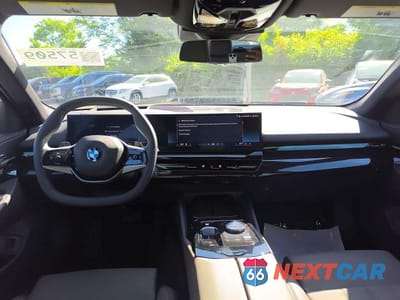 Zdjęcie 9 z 15 samochodu: 2026 BMW 530 XI VIN:WBA53FJ01TCW71868 - miniatura