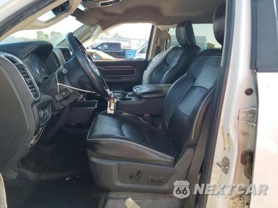 Zdjęcie 13 z 23 samochodu: 2020 RAM 2500 VIN:3C6UR5FL7LG110962 - miniatura