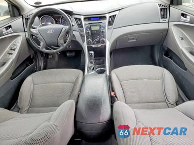 Zdjęcie 8 z 12 samochodu: 2011 HYUNDAI SONATA GLS VIN:5NPEB4ACXBH177631 - miniatura
