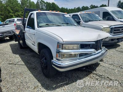 Czwarte zdjęcie samochodu z boku: 1999 CHEVROLET GMT-400 FLATBED TRUCK VIN:1GBJC34RXXF059218 - miniatura