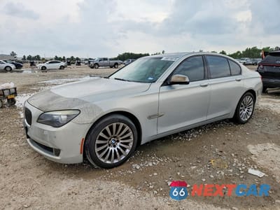 2011 BMW 740 I WBAKA4C56BC612674 - główne zdjęcie licytacji z USA - miniatura
