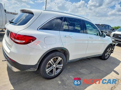 Trzecie zdjęcie samochodu z tyłu: 2017 MERCEDES-BENZ GLC 300 VIN:WDC0G4JB4HF132135 - miniatura