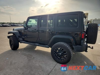 Drugie zdjęcie samochodu z przodu: 2014 JEEP WRANGLER UNLIMITED SAHARA VIN:1C4BJWEG9EL305419 - miniatura