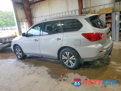 Drugie zdjęcie samochodu z przodu: 2017 NISSAN PATHFINDER S VIN:5N1DR2MNXHC606162 - miniatura