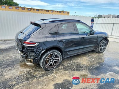Trzecie zdjęcie samochodu z tyłu: 2020 PORSCHE MACAN VIN:WP1AA2A58LLB02901 - miniatura