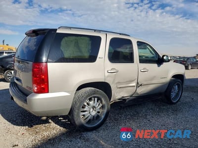 Trzecie zdjęcie samochodu z tyłu: 2008 GMC YUKON VIN:1GKFK13068J176308 - miniatura