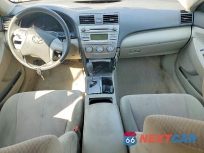 Zdjęcie 8 z 12 samochodu: 2011 TOYOTA CAMRY VIN:4T1BF3EK4BU140384 - miniatura