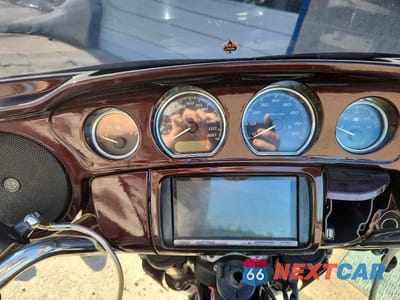 Zdjęcie 9 z 12 samochodu: 2018 HARLEY-DAVIDSON FLHXS STREET GLIDE SPECIAL VIN:1HD1KRC18JB606691 - miniatura