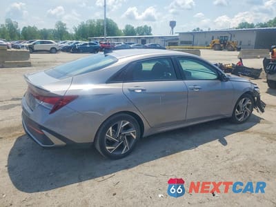 Trzecie zdjęcie samochodu z tyłu: 2025 HYUNDAI ELANTRA SEL SPORT VIN:KMHLM4DG8SU939548 - miniatura