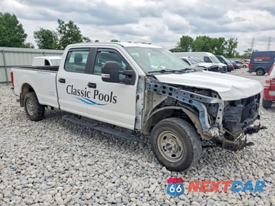 Czwarte zdjęcie samochodu z boku: 2018 FORD F350 SUPER DUTY VIN:1FT8W3A64JEC71444 - miniatura