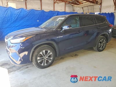 2020 TOYOTA HIGHLANDER XLE 5TDGZRAH9LS005261 - główne zdjęcie licytacji z USA - miniatura