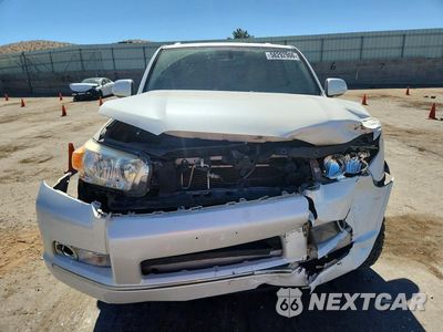 Piąte zdjęcie samochodu w środku: 2010 TOYOTA 4RUNNER SR5 VIN:JTEBU5JR2A5012965 - miniatura